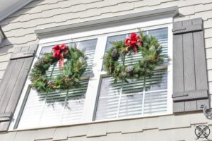 small window wreath