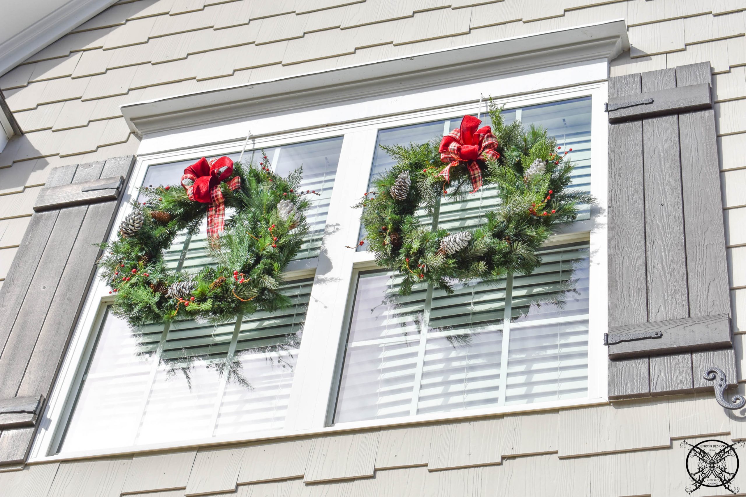 small window wreath